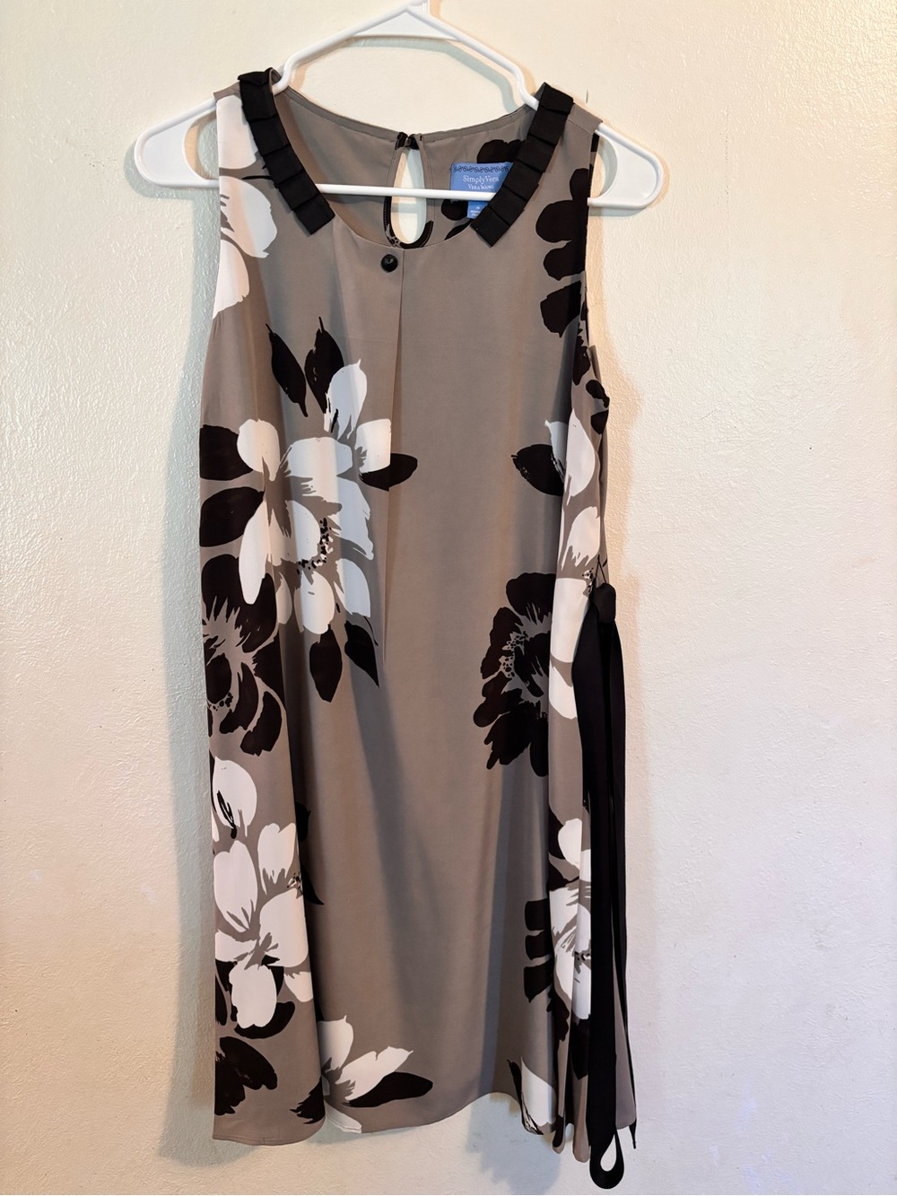 Sleeveless Gray Floral Shift Dress with Black & White Print